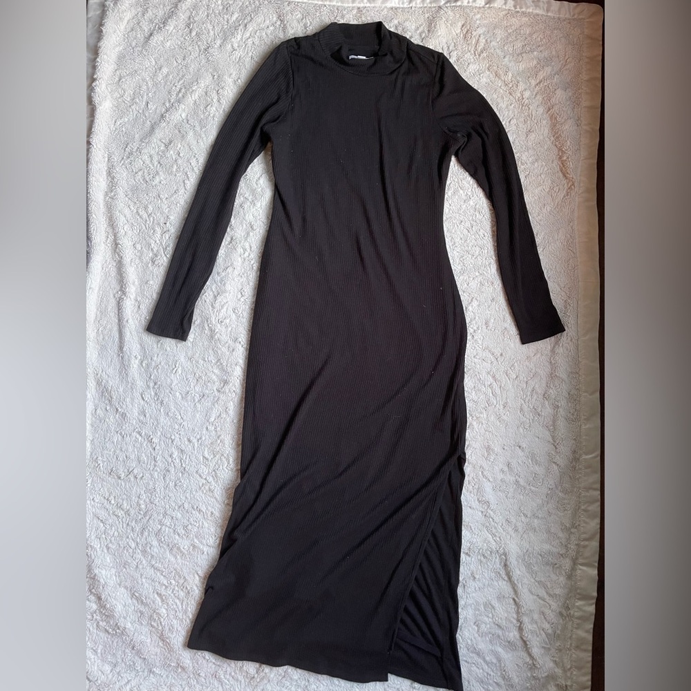 Black cozy maxi dress